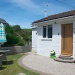 Chlobo Cottage Near Watergate Bay, By The Sea